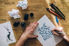 Seni Kaligrafi Modern Membuat Karya Seni Tulisan Indah